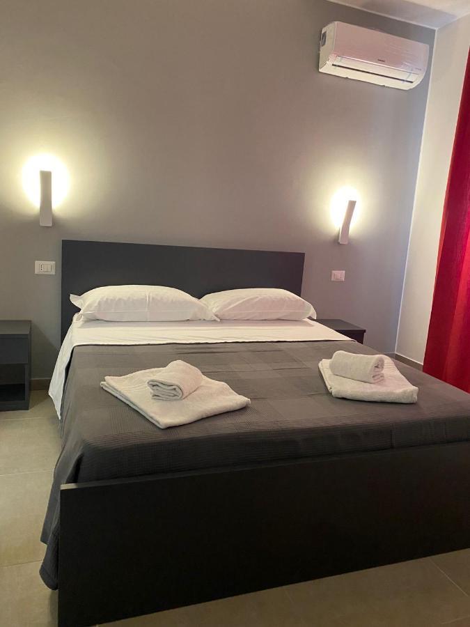 Aeroporto Katane Rooms คาตาเนีย ภายนอก รูปภาพ