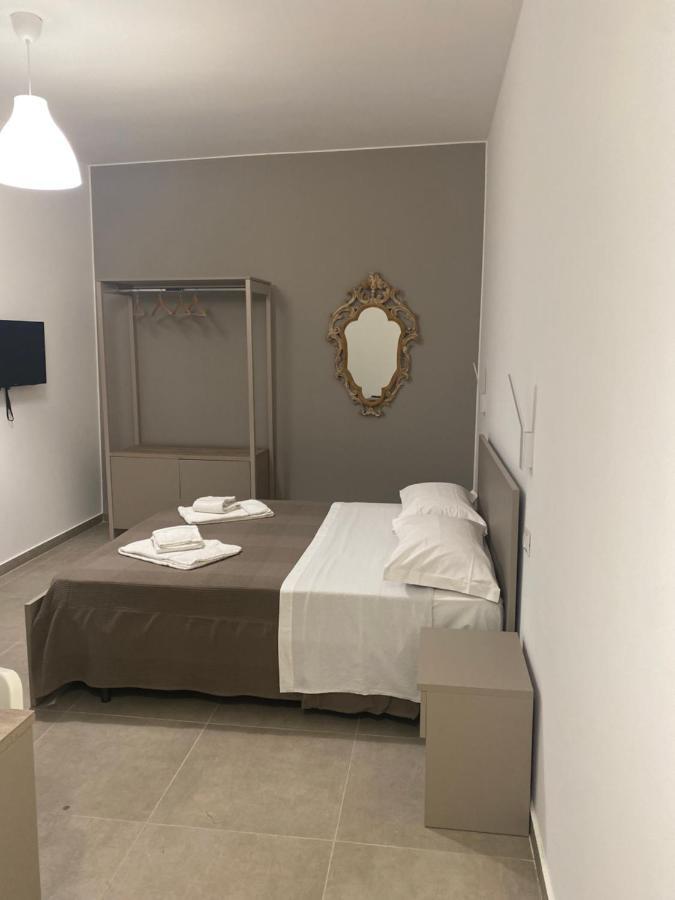 Aeroporto Katane Rooms คาตาเนีย ภายนอก รูปภาพ