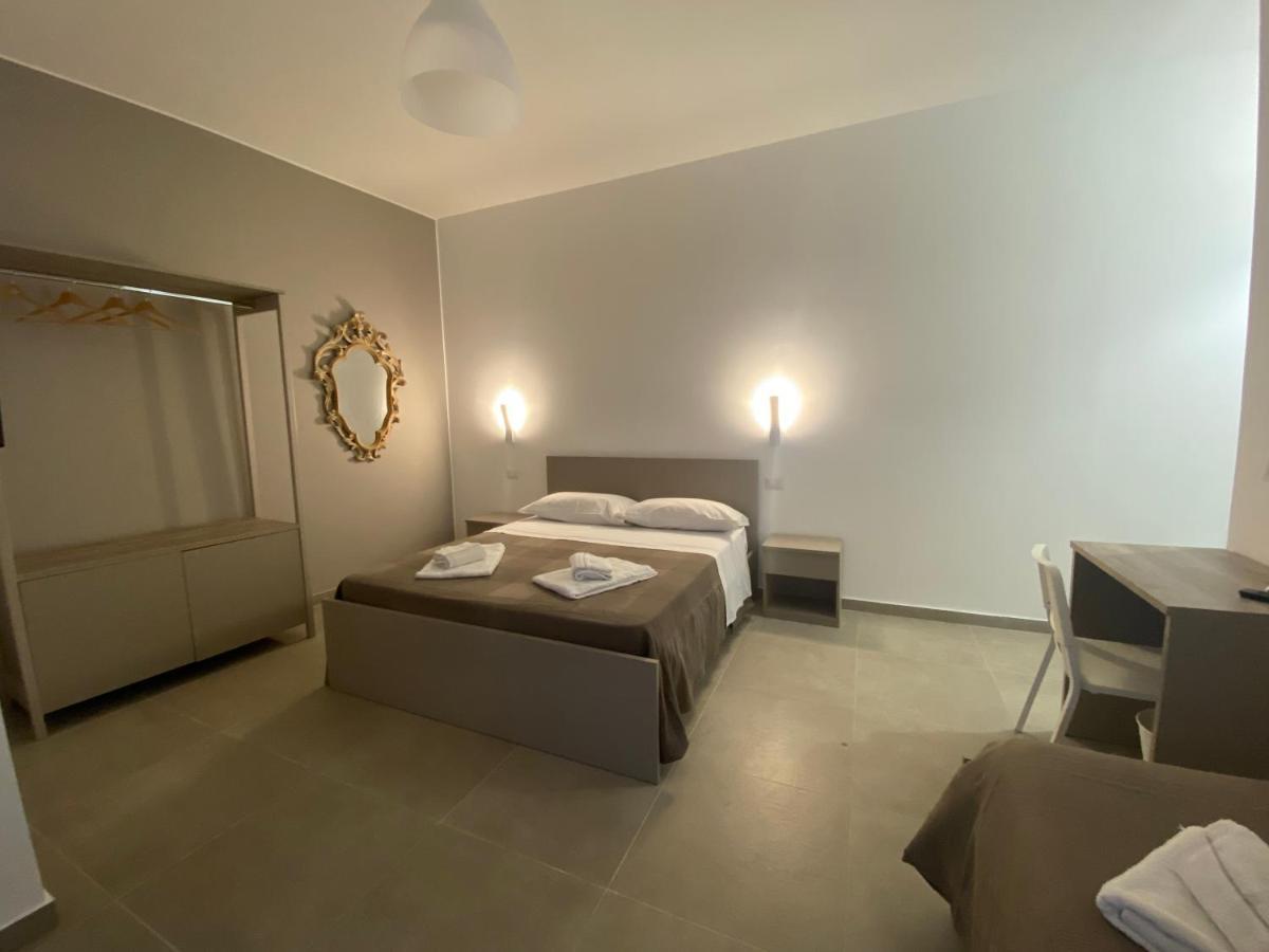 Aeroporto Katane Rooms คาตาเนีย ภายนอก รูปภาพ