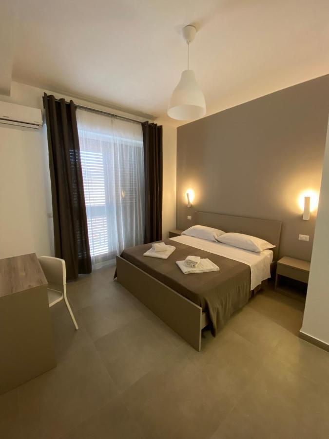 Aeroporto Katane Rooms คาตาเนีย ภายนอก รูปภาพ